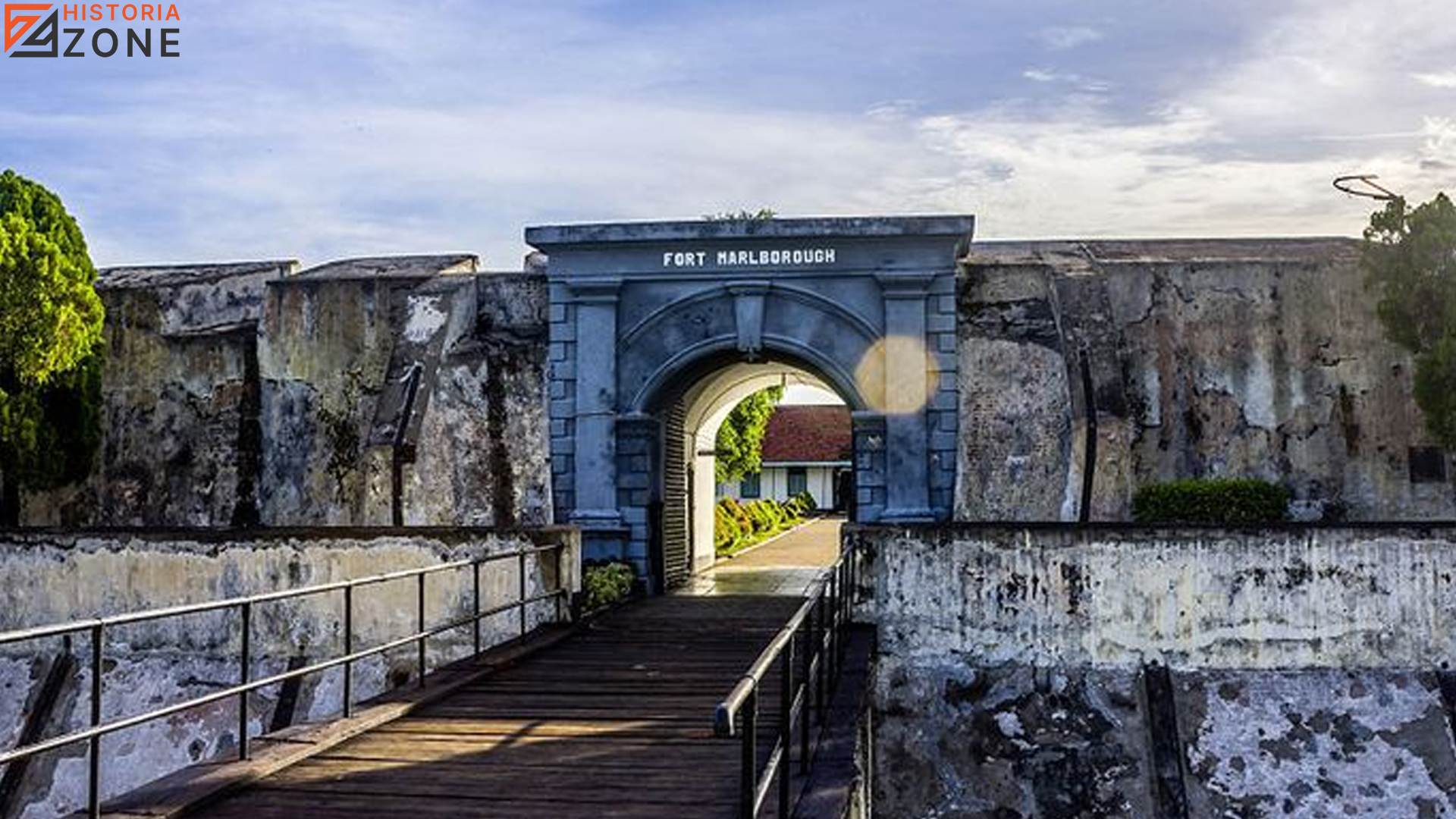 Menelusuri Sejarah Kelam Benteng Marlborough di Bengkulu