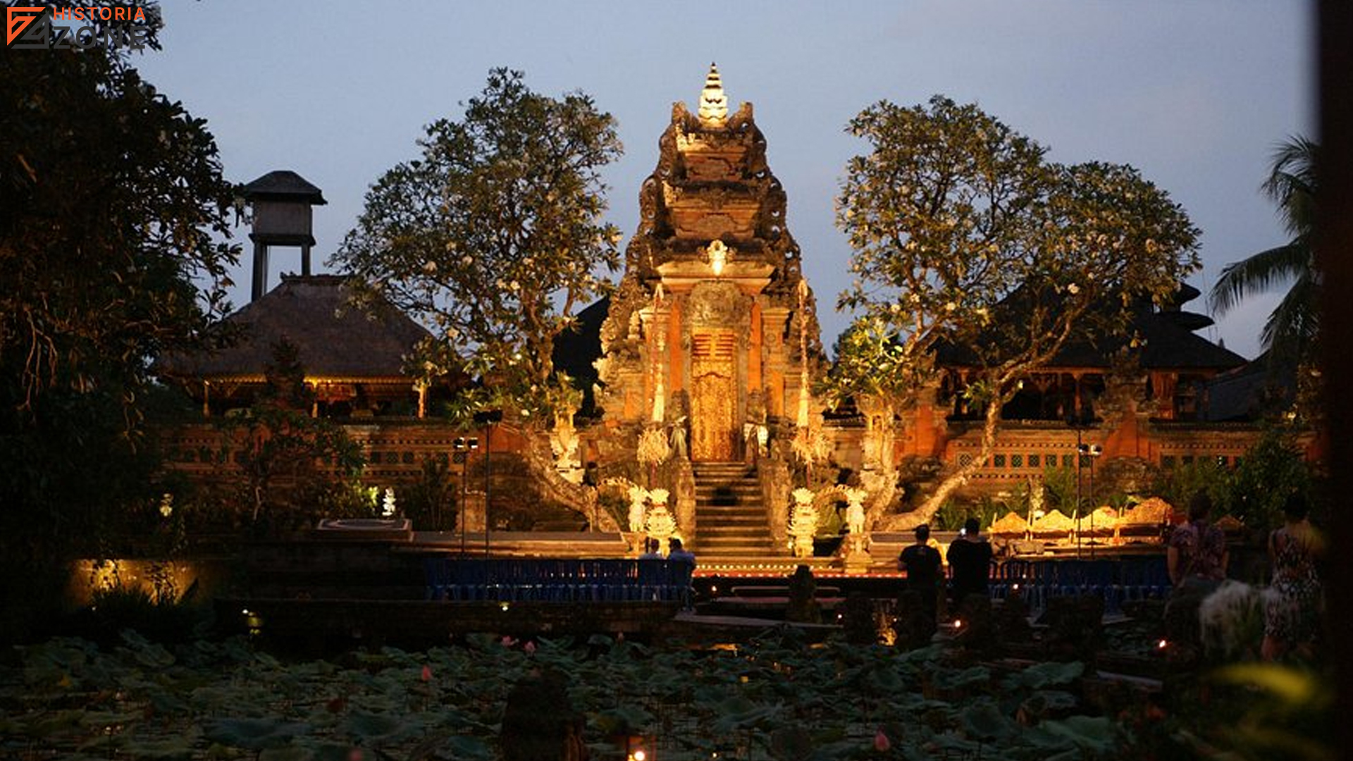 Sejarah dan Keunikan Pura Saren Agung: Pusat Spiritual di Ubud